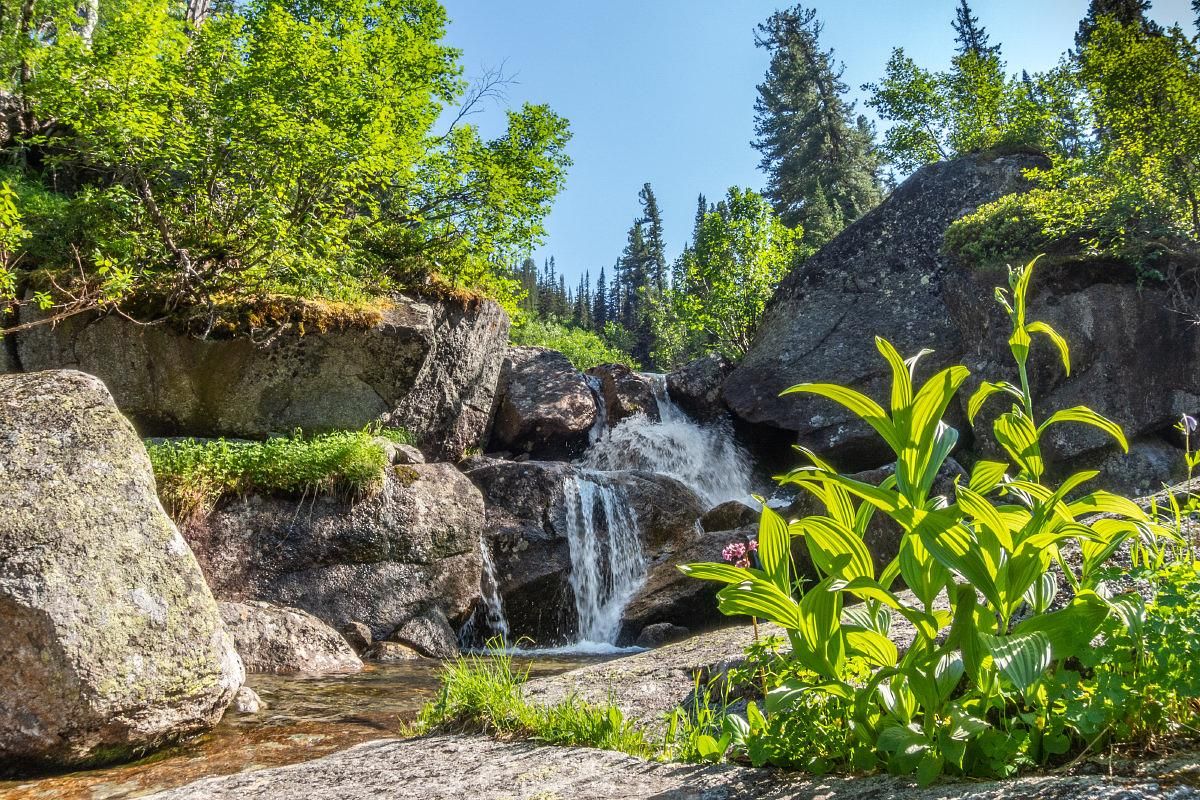 Тур выходного дня в природный парк «Ергаки»: посещение Висячего камня и Каменного города, без рюкзаков