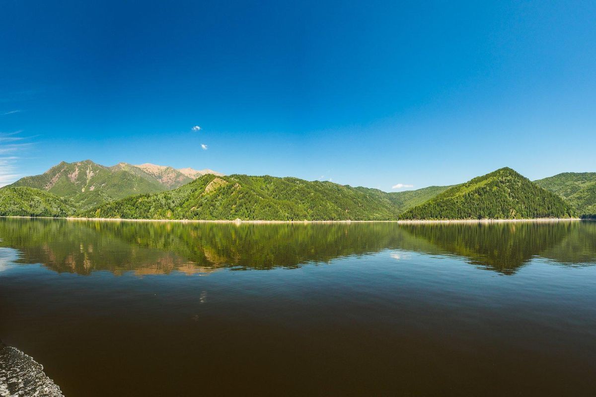 Экскурсия по Саянскому водохранилищу