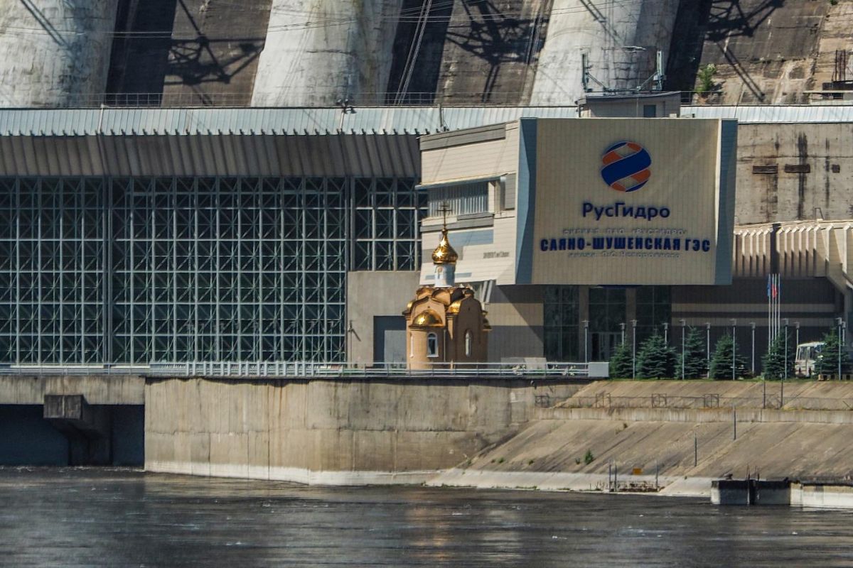 СШГЭС с отдыхом на Енисейском пирсе