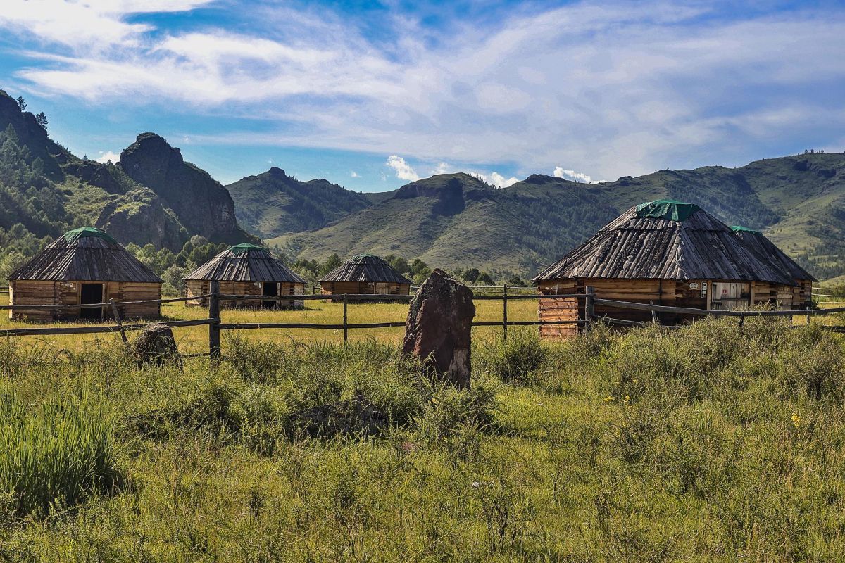 Экскурсия Улуг Хуртуях Тас + Казановка + обед. Места силы Хакасии