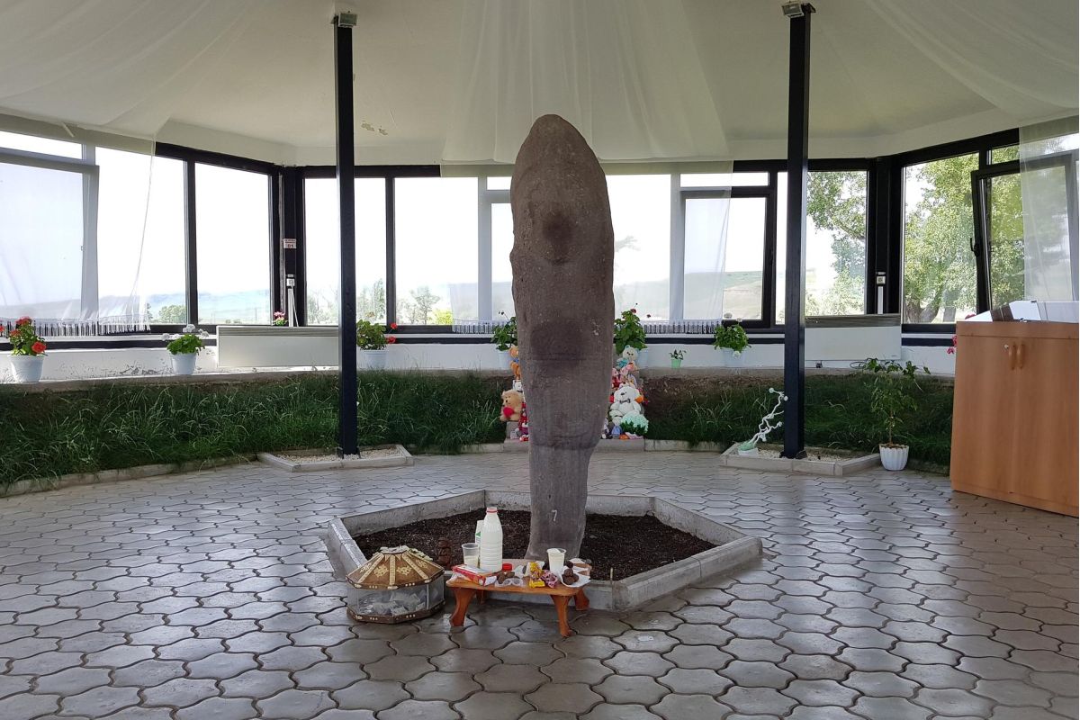 Экскурсия Улуг Хуртуях Тас + Казановка + обед. Места силы Хакасии