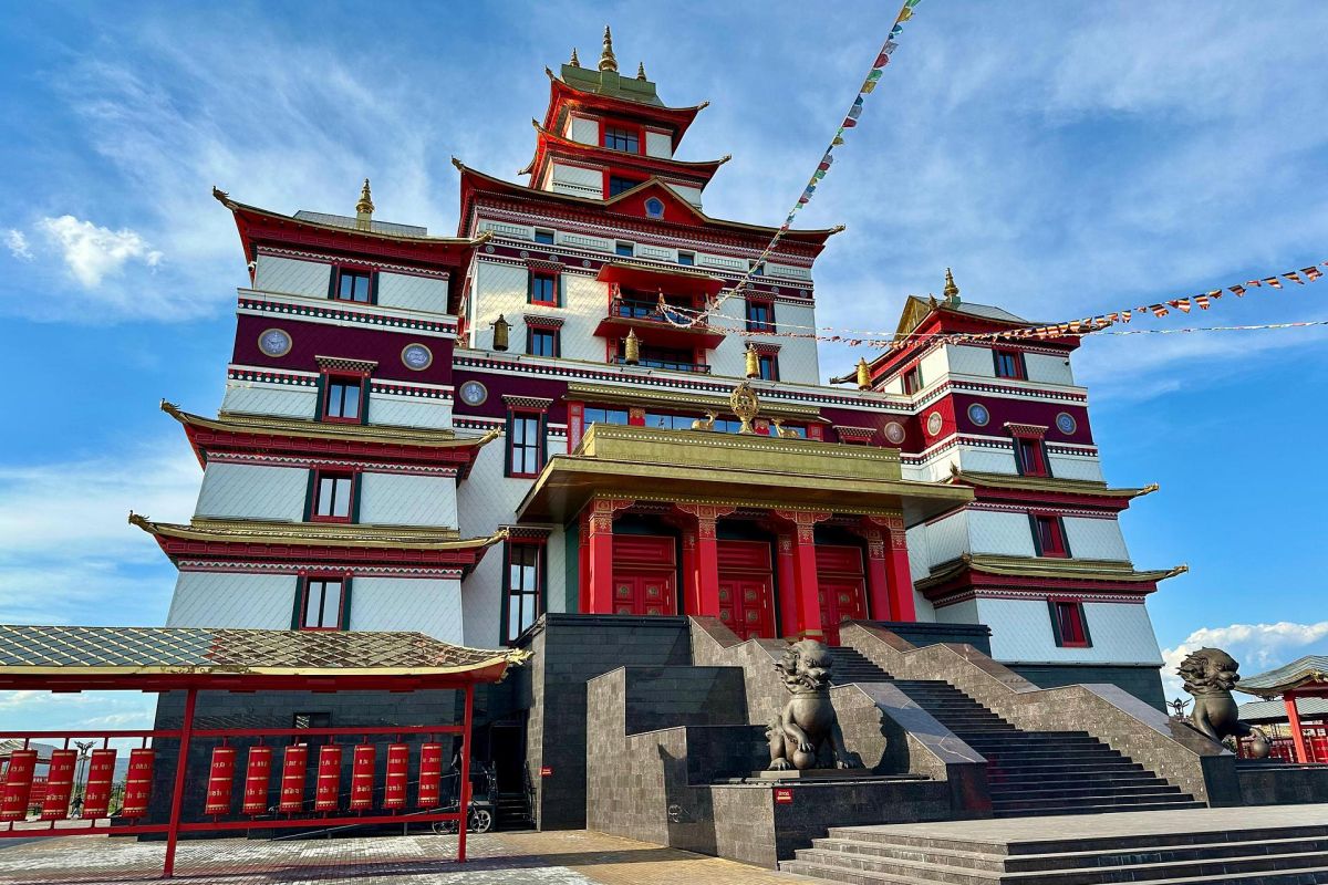 Буддийский монастырь "Тубтен Шедруб Линг"